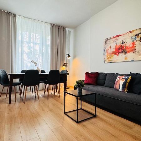Ideal Home - Spacious & Modern Accommodation Near Unirii Square ブカレスト エクステリア 写真
