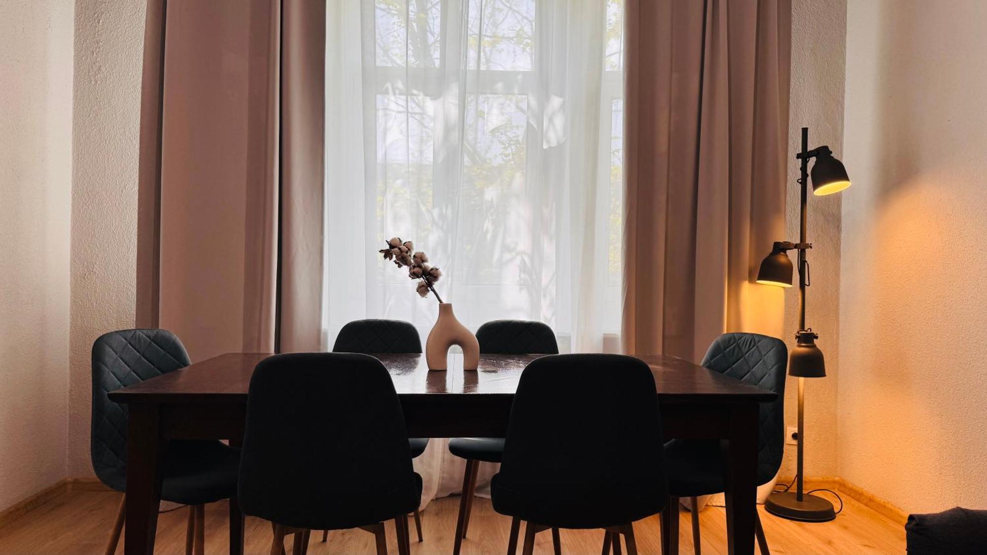 Ideal Home - Spacious & Modern Accommodation Near Unirii Square ブカレスト エクステリア 写真