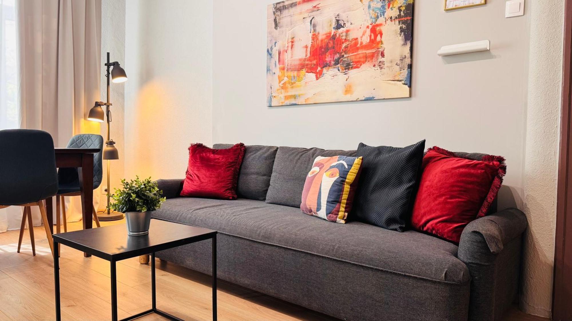 Ideal Home - Spacious & Modern Accommodation Near Unirii Square ブカレスト 部屋 写真