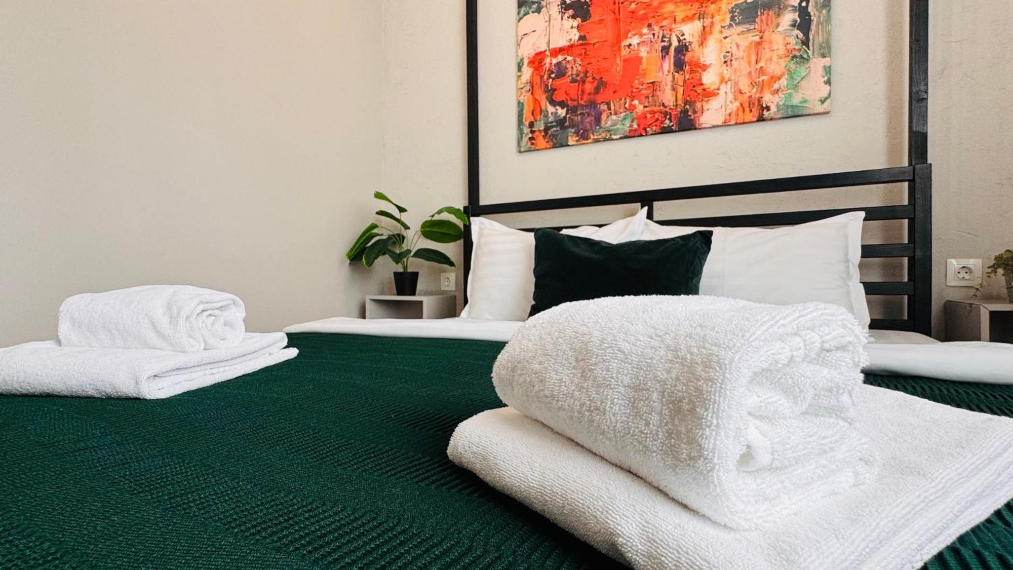 Ideal Home - Spacious & Modern Accommodation Near Unirii Square ブカレスト 部屋 写真