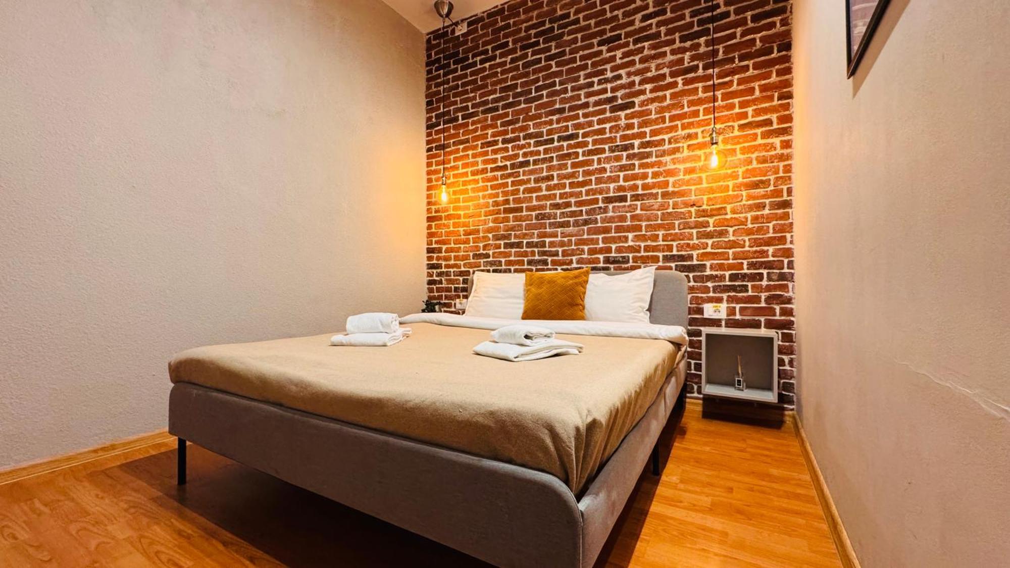 Ideal Home - Spacious & Modern Accommodation Near Unirii Square ブカレスト 部屋 写真