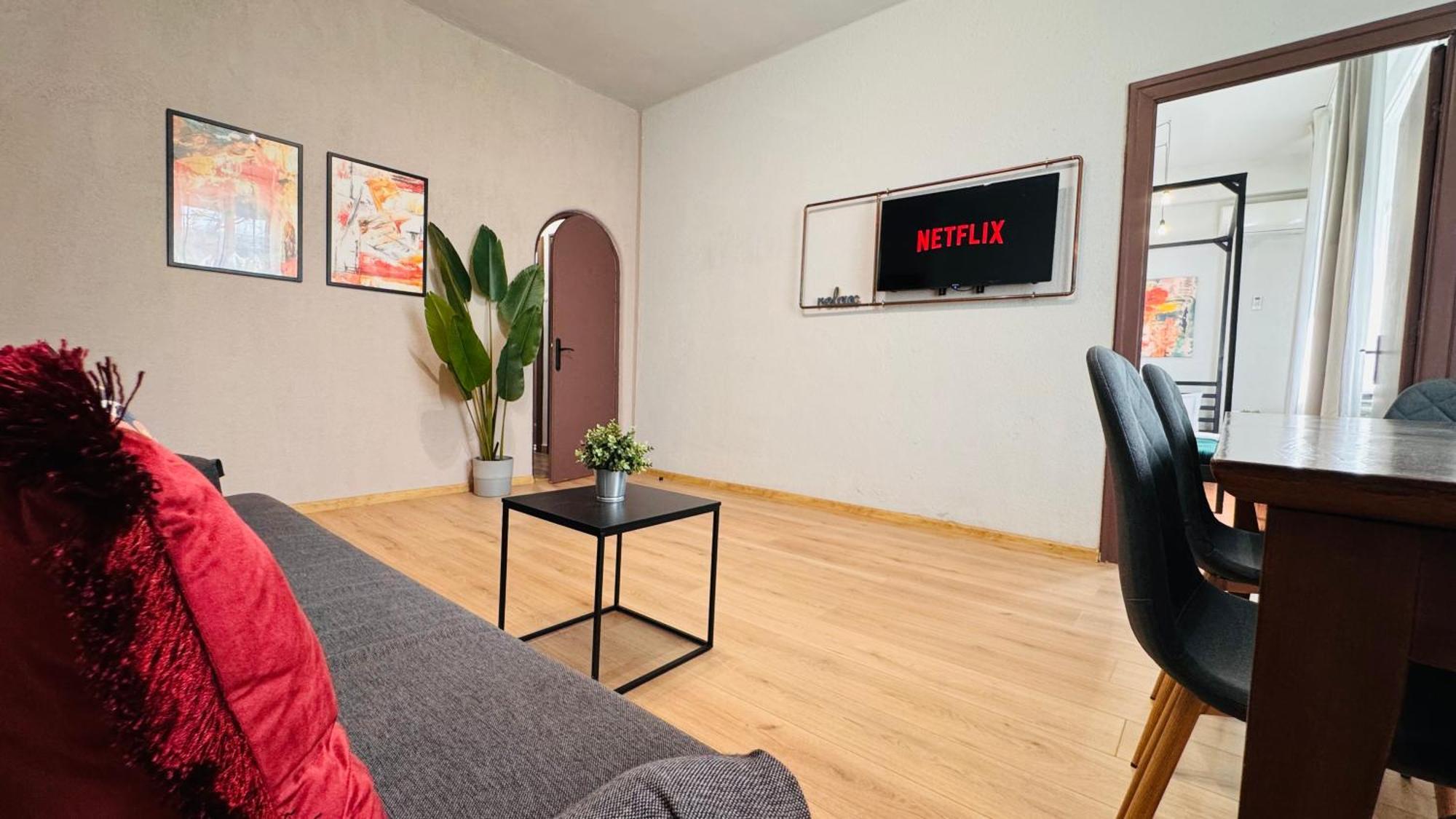 Ideal Home - Spacious & Modern Accommodation Near Unirii Square ブカレスト 部屋 写真