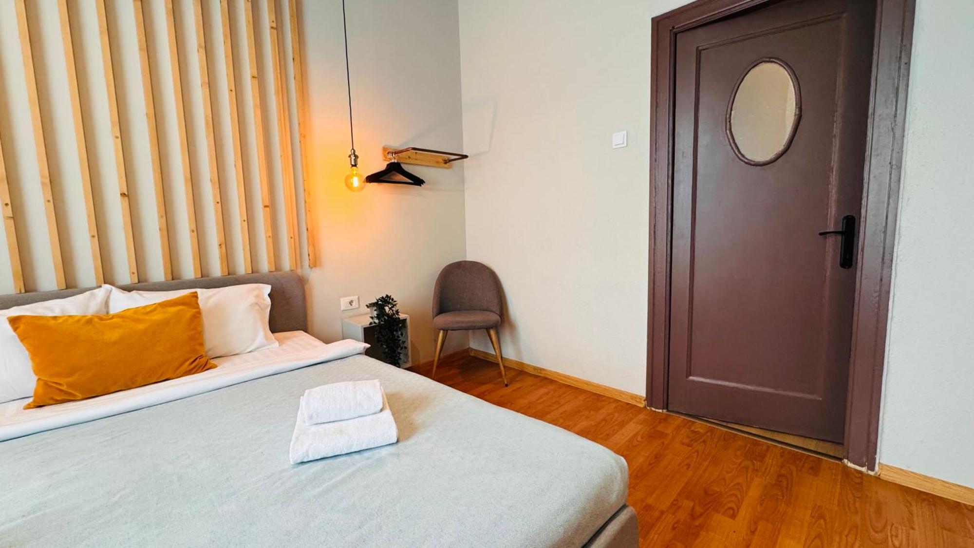 Ideal Home - Spacious & Modern Accommodation Near Unirii Square ブカレスト 部屋 写真